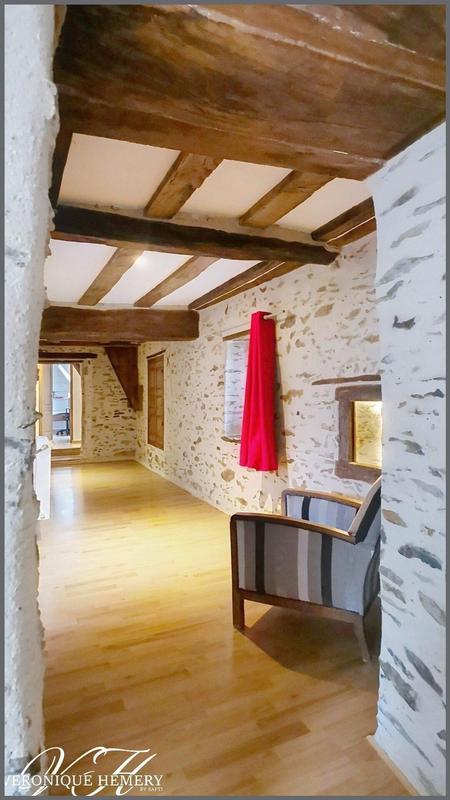 Maison - 200 m² - 10 pièces