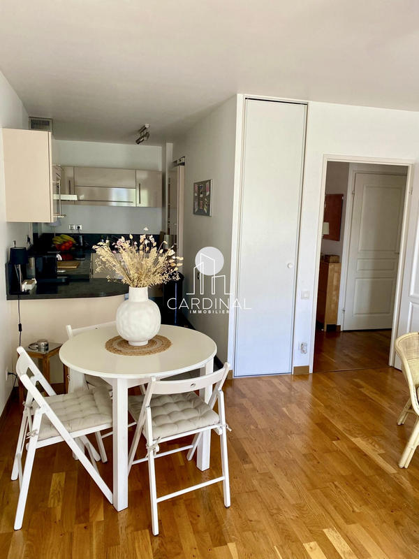 Appartement - 49 m² - 2 pièces