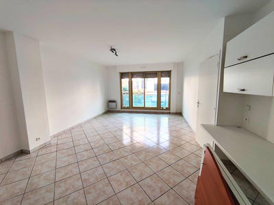 Bureau - 51 m² - 2 pièces