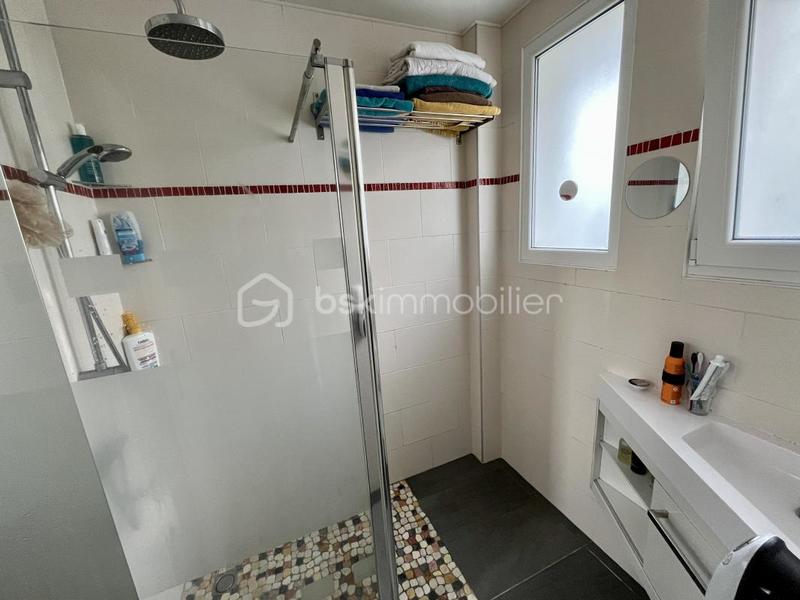 Maison - 142 m² - 8 pièces