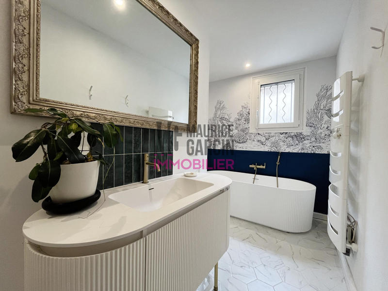 Maison - 180 m² - 6 pièces