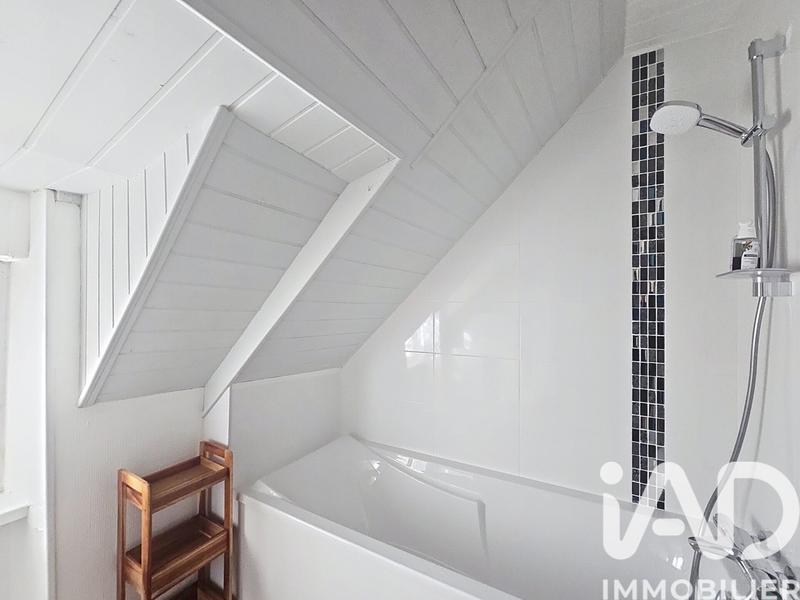 Maison - 148 m² - 9 pièces