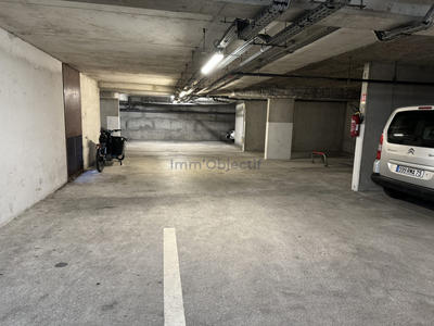 Parking / Garage - 12 m²
