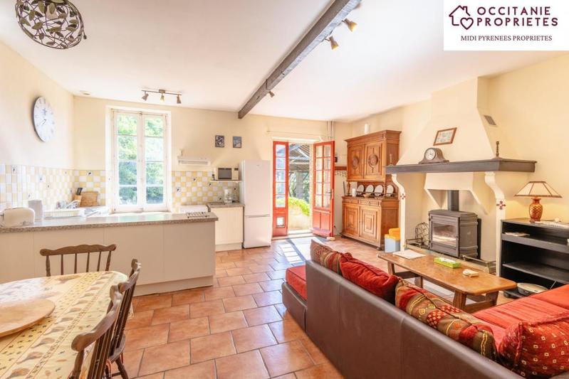 Propriété - 530 m² - 23 pièces