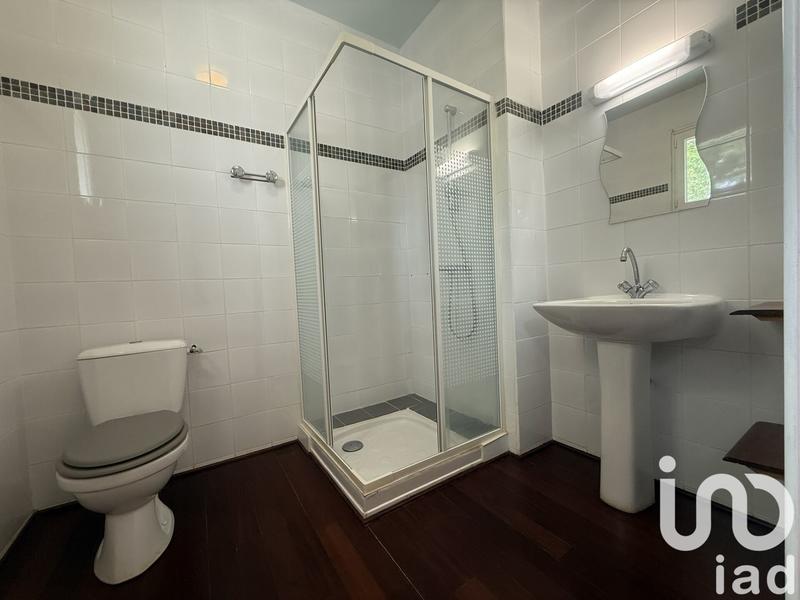 Maison - 250 m² - 8 pièces