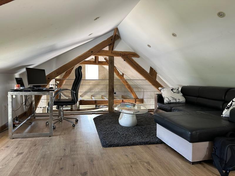 Maison - 230 m² - 6 pièces