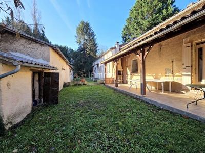 Maison - 206 m² - 10 pièces