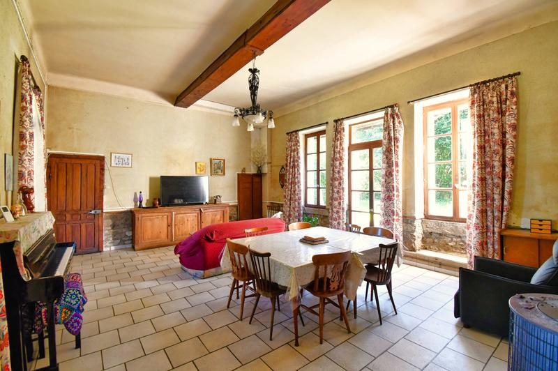 Maison ancienne - 207 m² - 9 pièces