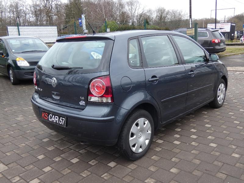 Volkswagen Polo 1.4 16s 75 Confort