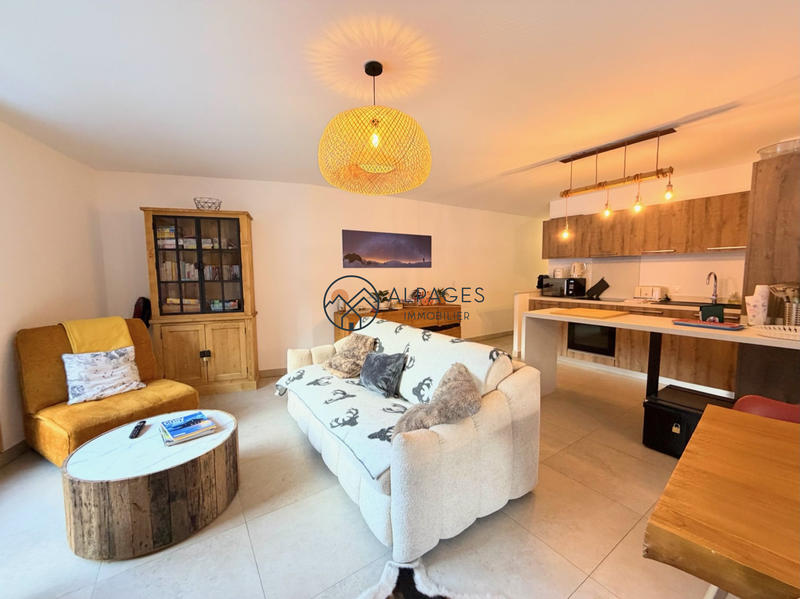 Appartement - 92 m² - 4 pièces