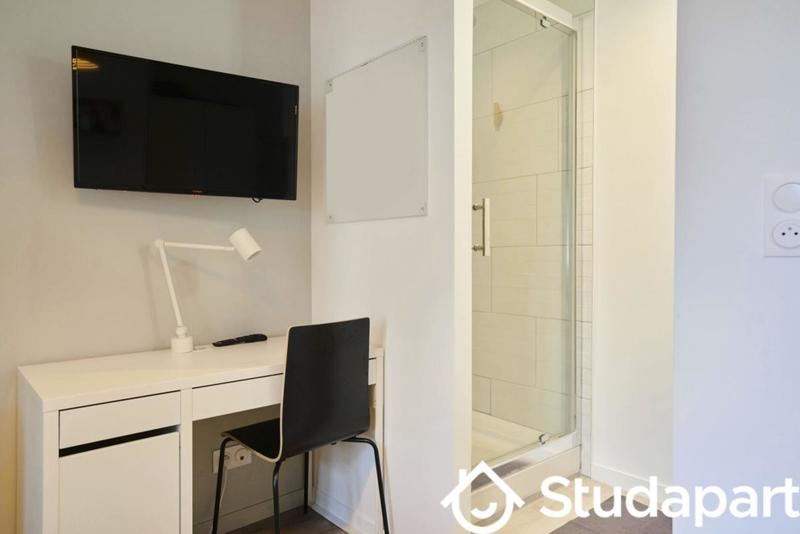 Chambre - 11 m² - 1 pièce