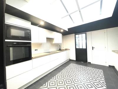 Maison - 92 m² - 3 pièces