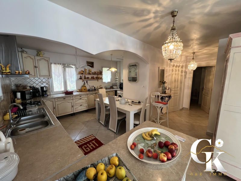 Villa - 365 m² - 15 pièces