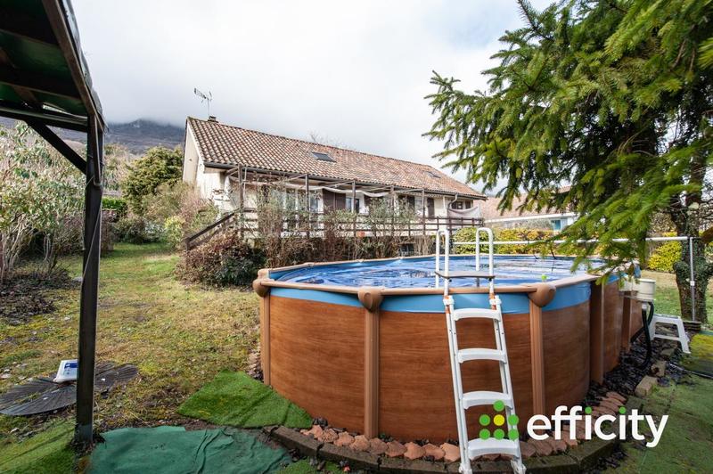 Maison - 174 m² - 8 pièces