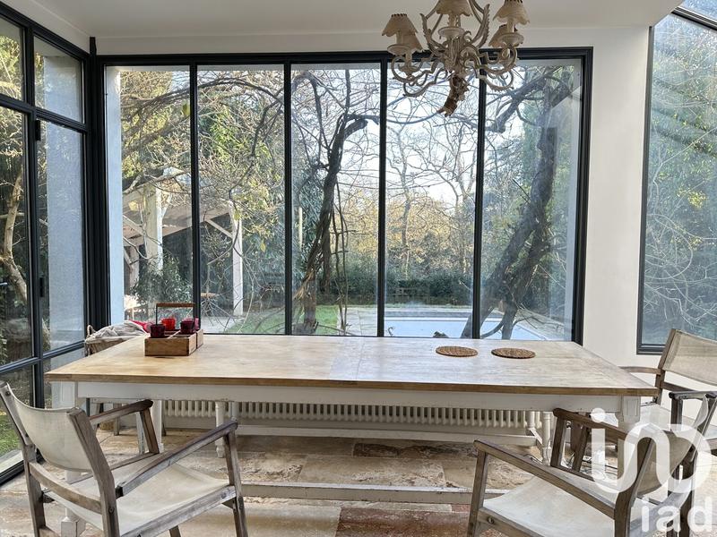 Maison - 212 m² - 9 pièces