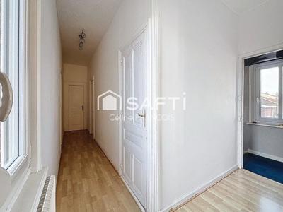 Maison de ville - 226 m² - 10 pièces