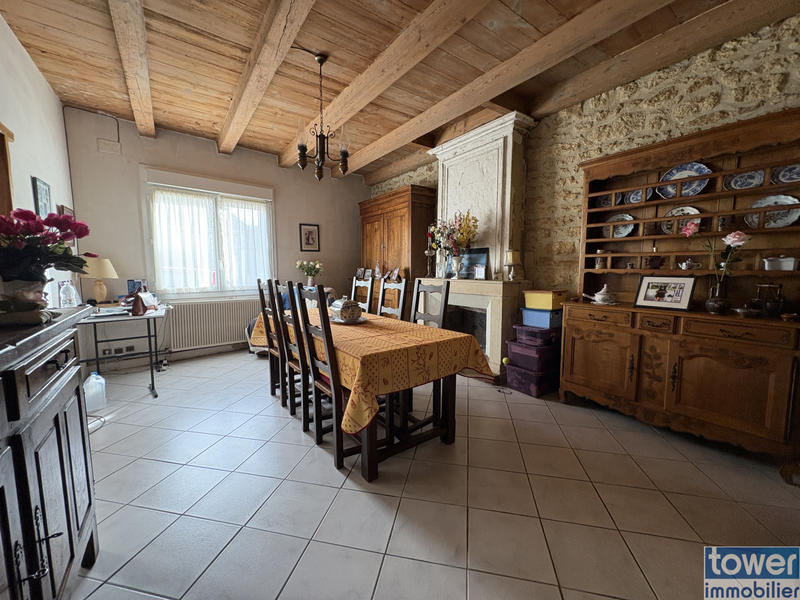 Maison - 173 m² - 9 pièces