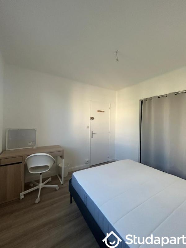 Chambre - 10 m² - 1 pièce