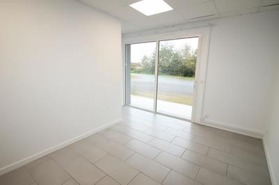 Local d'activités - 296 m²