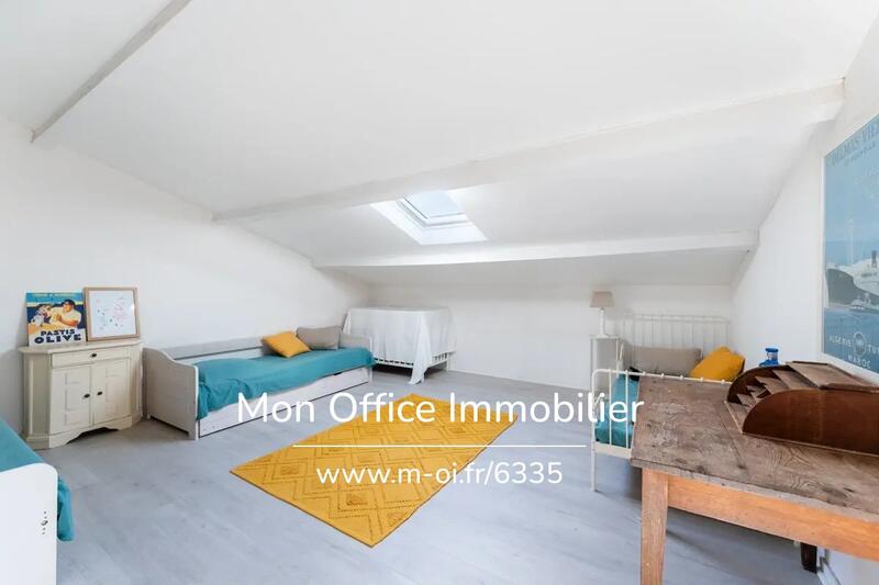 Maison - 180 m² - 7 pièces