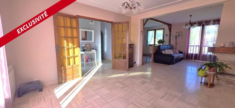 Maison traditionnelle - 127 m² - 7 pièces