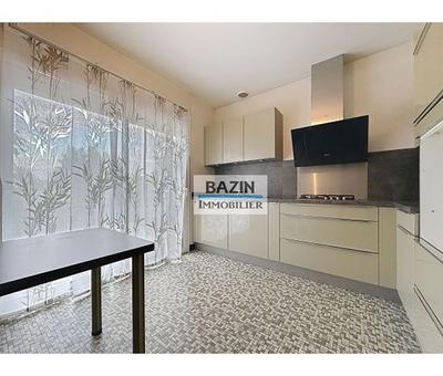 Maison traditionnelle - 100 m² - 6 pièces