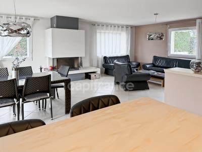 Maison - 179 m² - 8 pièces