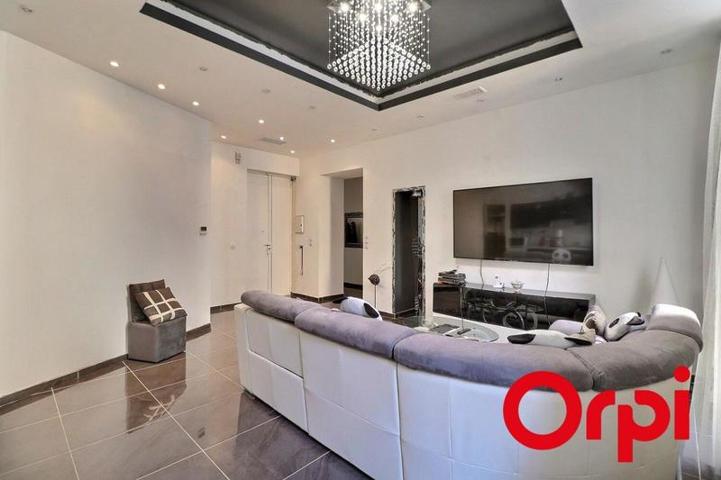 Appartement - 104 m² - 4 pièces