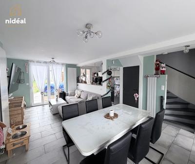 Maison - 80 m² - 4 pièces