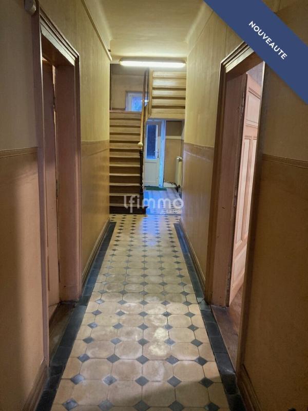 Maison - 288 m² - 9 pièces