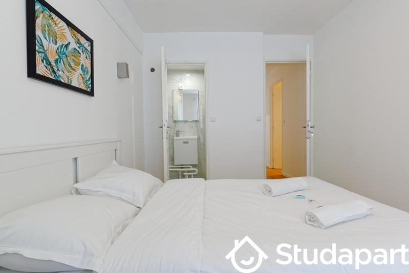 Chambre - 9 m² - 1 pièce