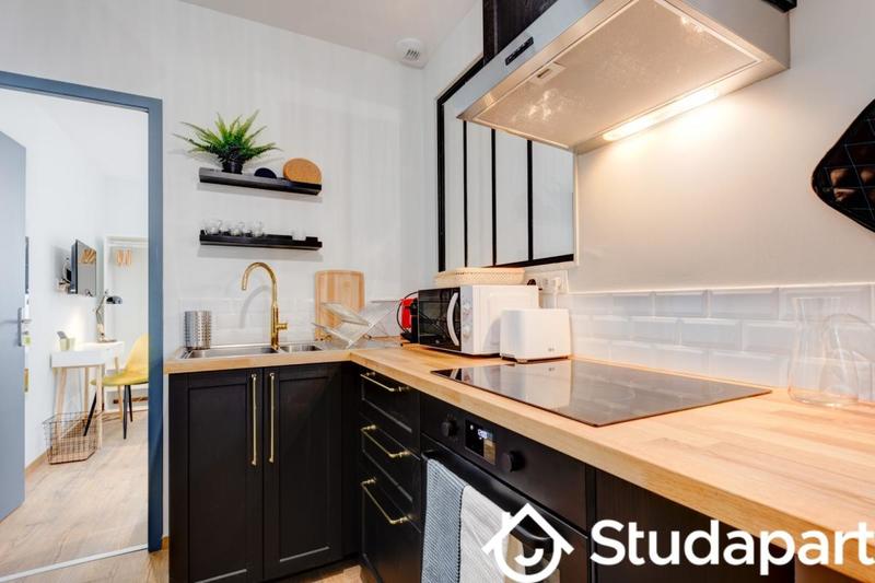 Chambre - 10 m² - 1 pièce