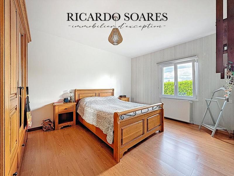 Maison - 218 m² - 8 pièces