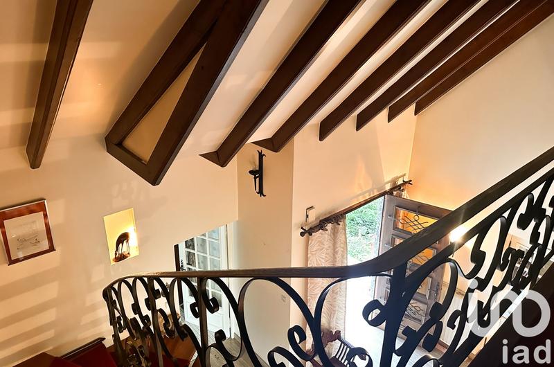 Maison de maîtres - 256 m² - 11 pièces