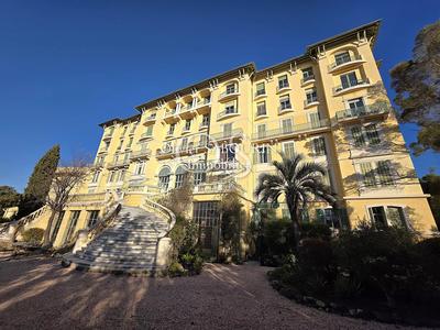 Appartement - 107 m² - 3 pièces