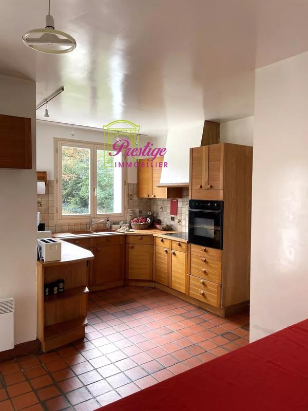 Maison - 166 m² - 7 pièces