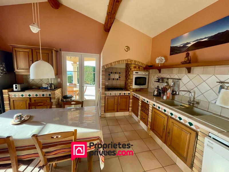 Villa - 203 m² - 6 pièces