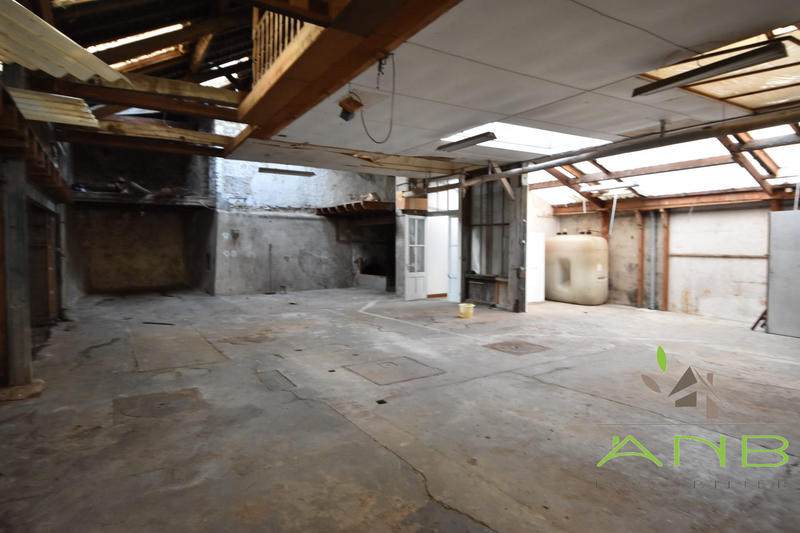 Maison - 180 m² - 9 pièces