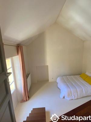 Chambre - 13 m² - 1 pièce