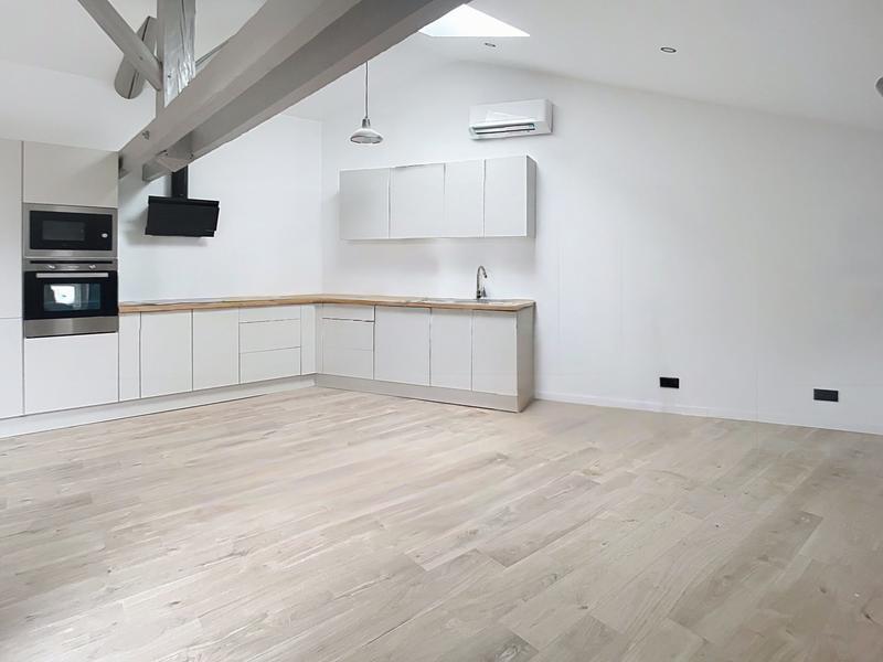 Appartement - 85 m² - 5 pièces