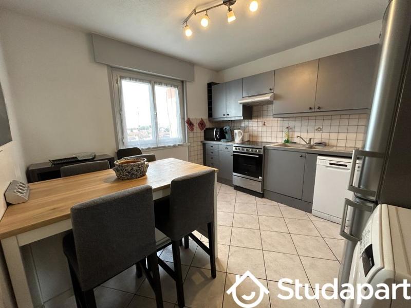 Chambre - 12 m² - 1 pièce