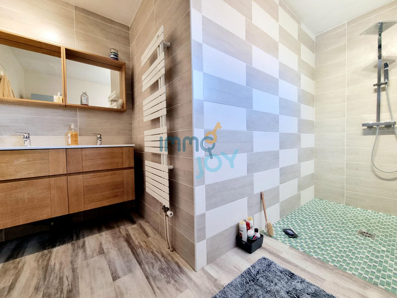 Maison - 120 m² - 4 pièces