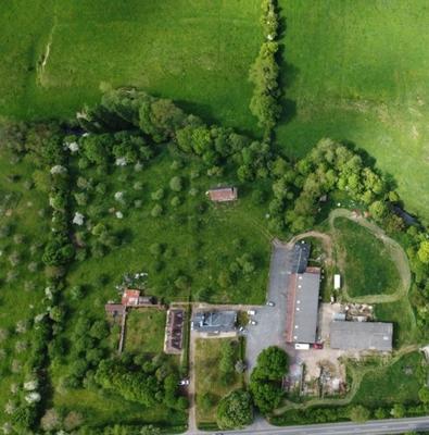 Maison - 260 m² - 8 pièces