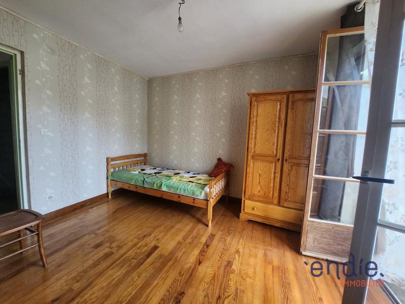 Maison - 186 m² - 8 pièces