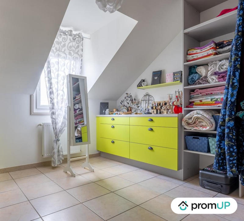 Maison - 220 m² - 6 pièces