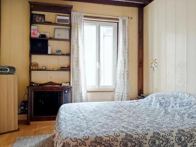 Maison de ville - 100 m² - 5 pièces