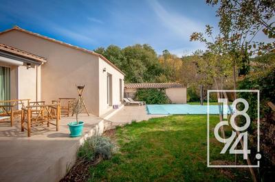 Maison - 213 m² - 5 pièces