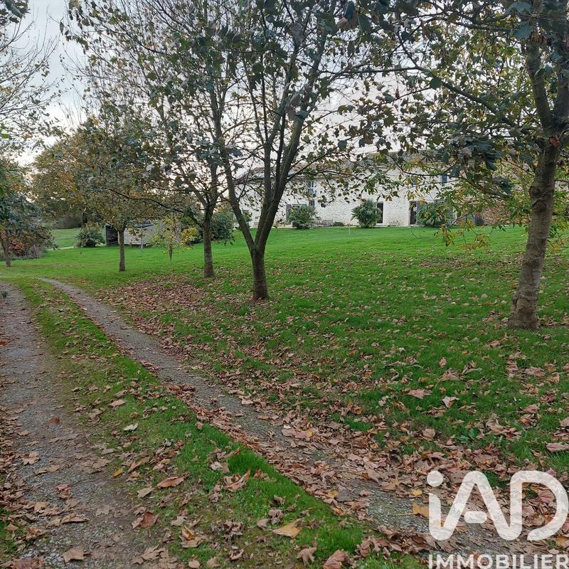 Maison - 236 m² - 10 pièces