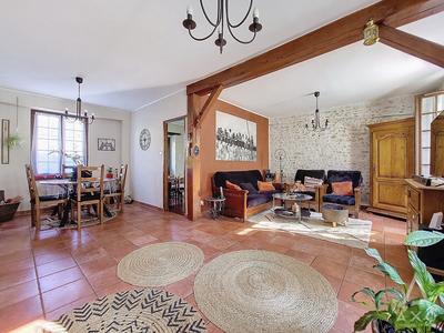 Maison en pierre - 112 m² - 4 pièces