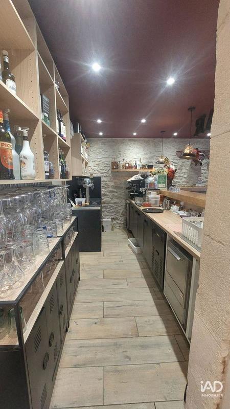 Local commercial - 216 m²